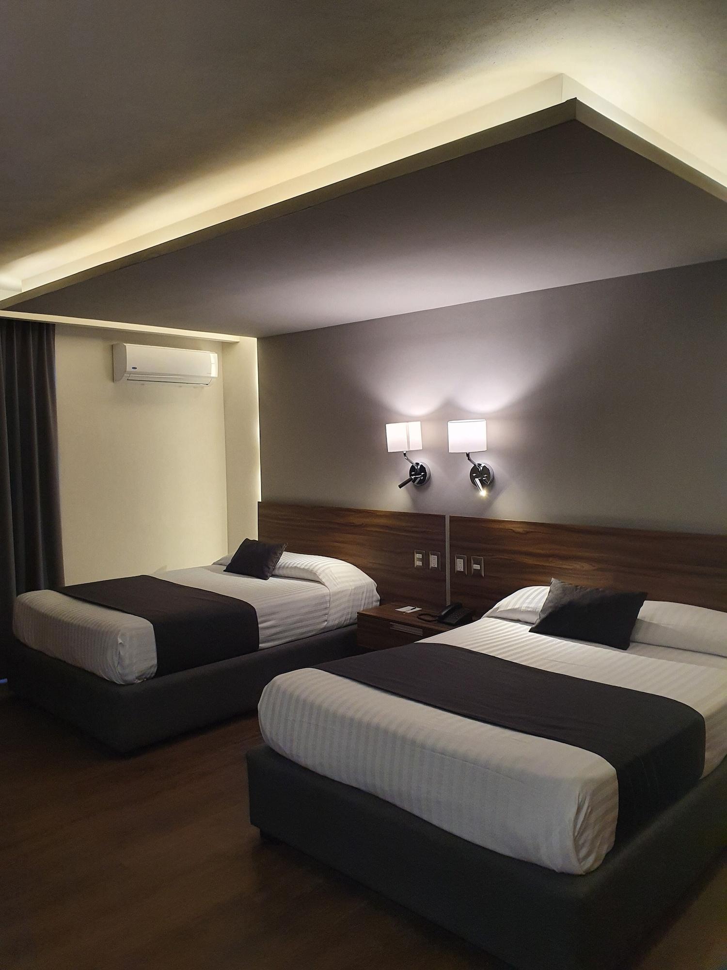 Estanza Hotel & Suites Morelia Bagian luar foto