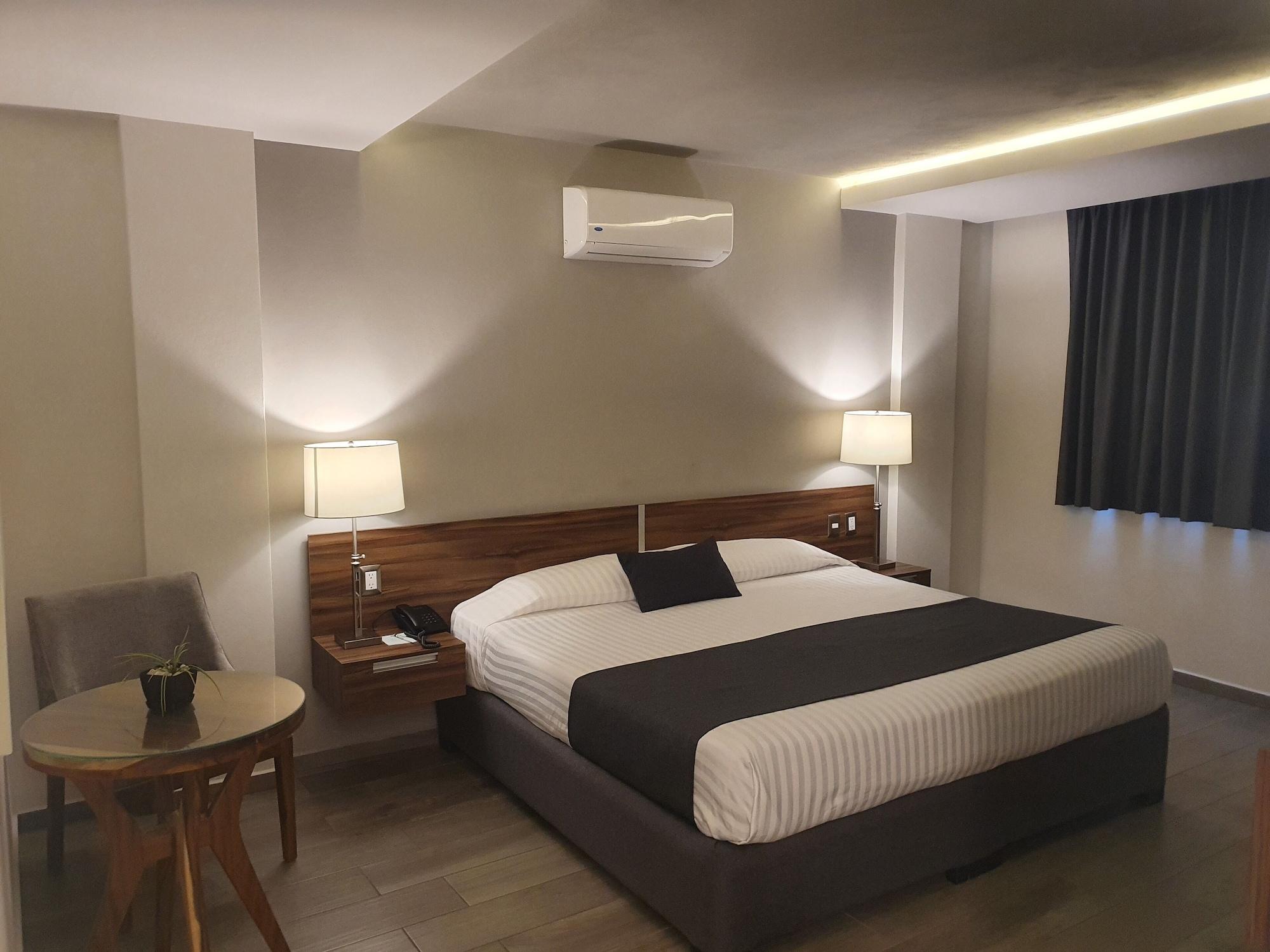Estanza Hotel & Suites Morelia Bagian luar foto