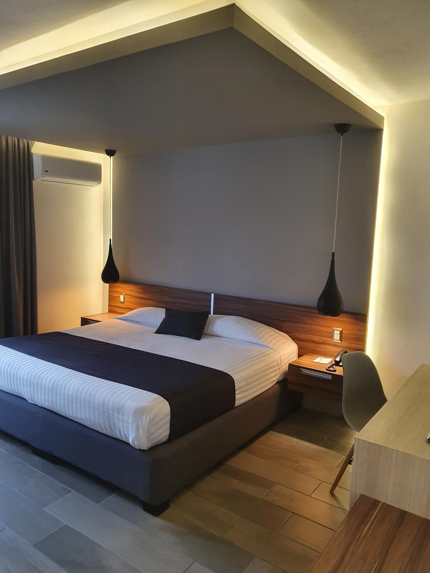 Estanza Hotel & Suites Morelia Bagian luar foto