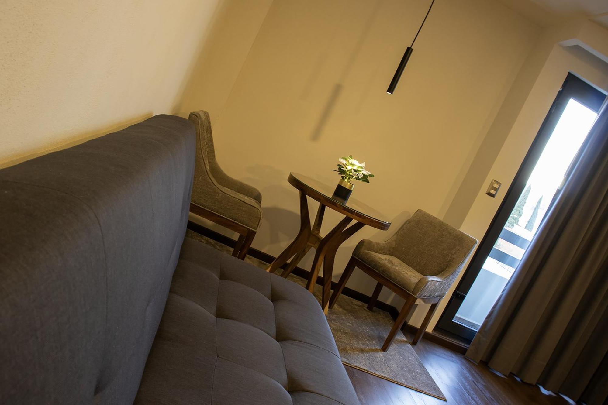 Estanza Hotel & Suites Morelia Bagian luar foto