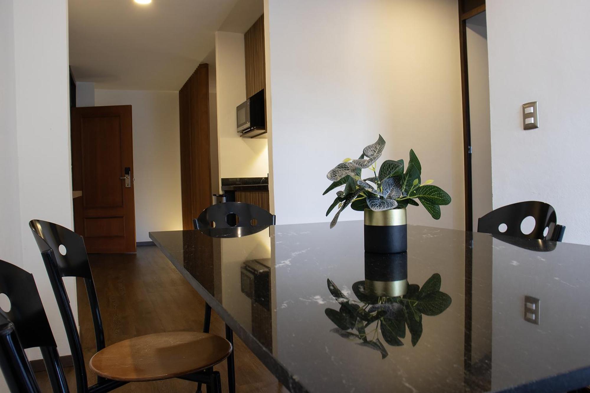 Estanza Hotel & Suites Morelia Bagian luar foto